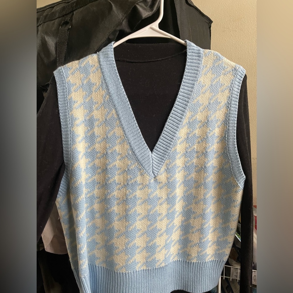 Patterned Blue Gray Knit Sweater Vest